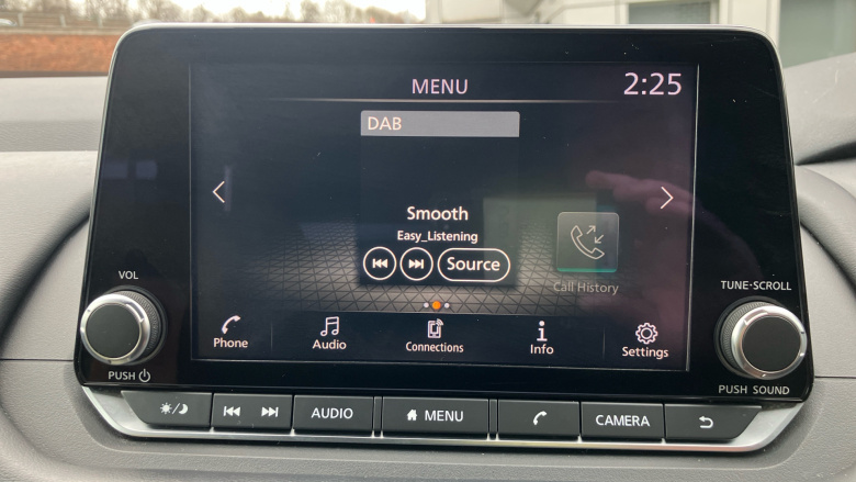 Nissan Qashqai 1.3 DiG-T MH Acenta Premium 5dr Petrol Hatchback